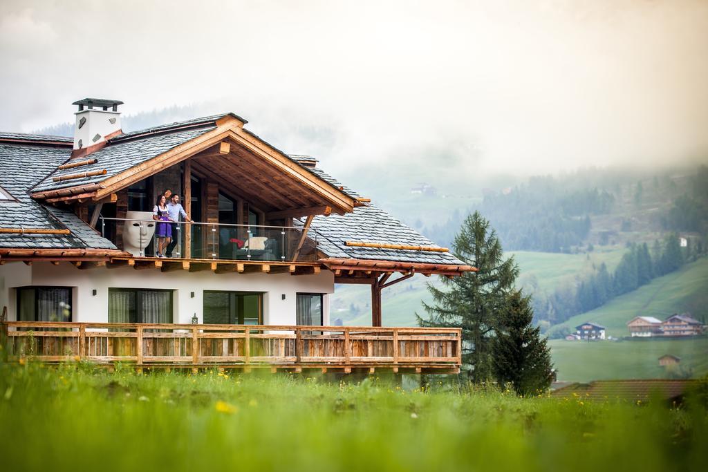 Chalet Stefan - Apartments La Villa  Dış mekan fotoğraf