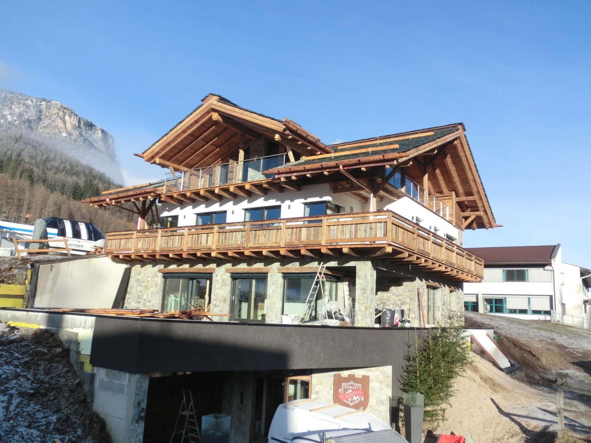 Chalet Stefan - Apartments La Villa  Dış mekan fotoğraf